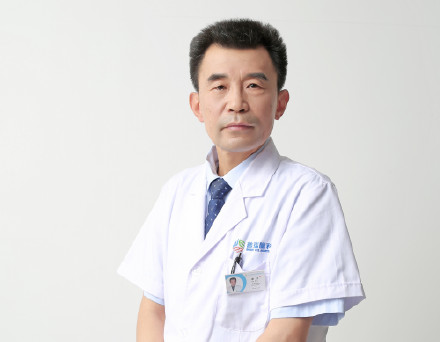 白領(lǐng)一族經(jīng)常面對(duì)電腦，可以做近視手術(shù)嗎？